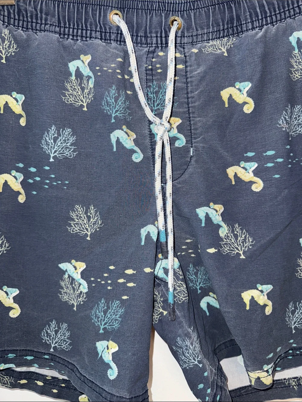 Party Pants Men’s Medium Navy Seahorse & Coral Print Swim Trunks / Board Shorts